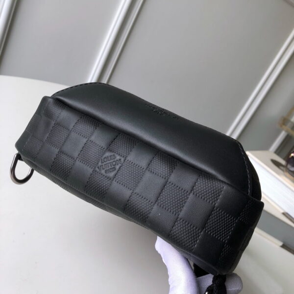 1:1 Replica Louis Vuitton LV Mochila bandolera Avenue Damier Infini Black Unique Bag Unique Bag For Men N41720 - 12in/31cm