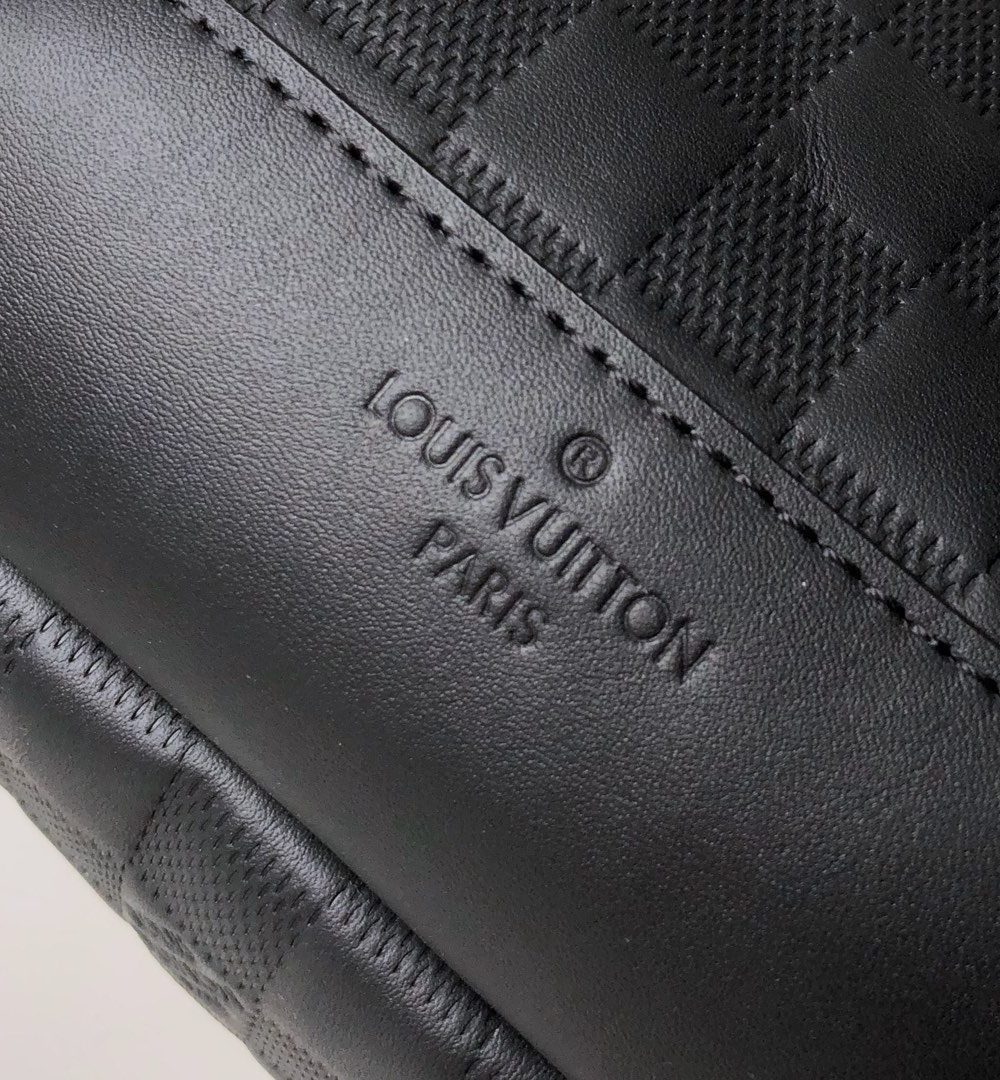 1:1 Replica Louis Vuitton LV Mochila bandolera Avenue Damier Infini Black Unique Bag Unique Bag For Men N41720 - 12in/31cm