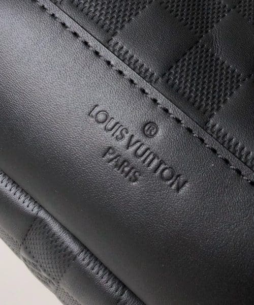 1:1 Replica Louis Vuitton LV Mochila bandolera Avenue Damier Infini Black Unique Bag Unique Bag For Men N41720 - 12in/31cm