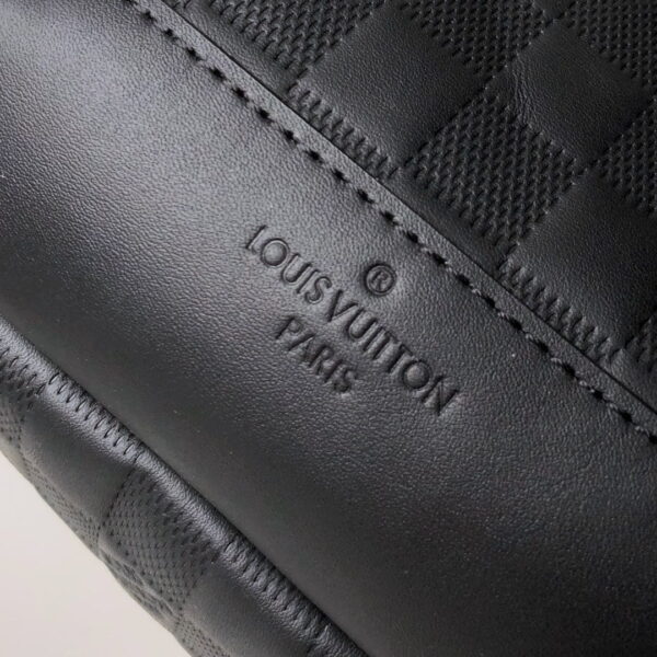 1:1 Replica Louis Vuitton LV Mochila bandolera Avenue Damier Infini Black Unique Bag Unique Bag For Men N41720 - 12in/31cm