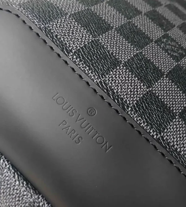 1:1 Replica Louis Vuitton LV Avenue Slingbag NM Damier Graphite Canvas Spring/Summer Collection Black Bag M41719 - 32cm