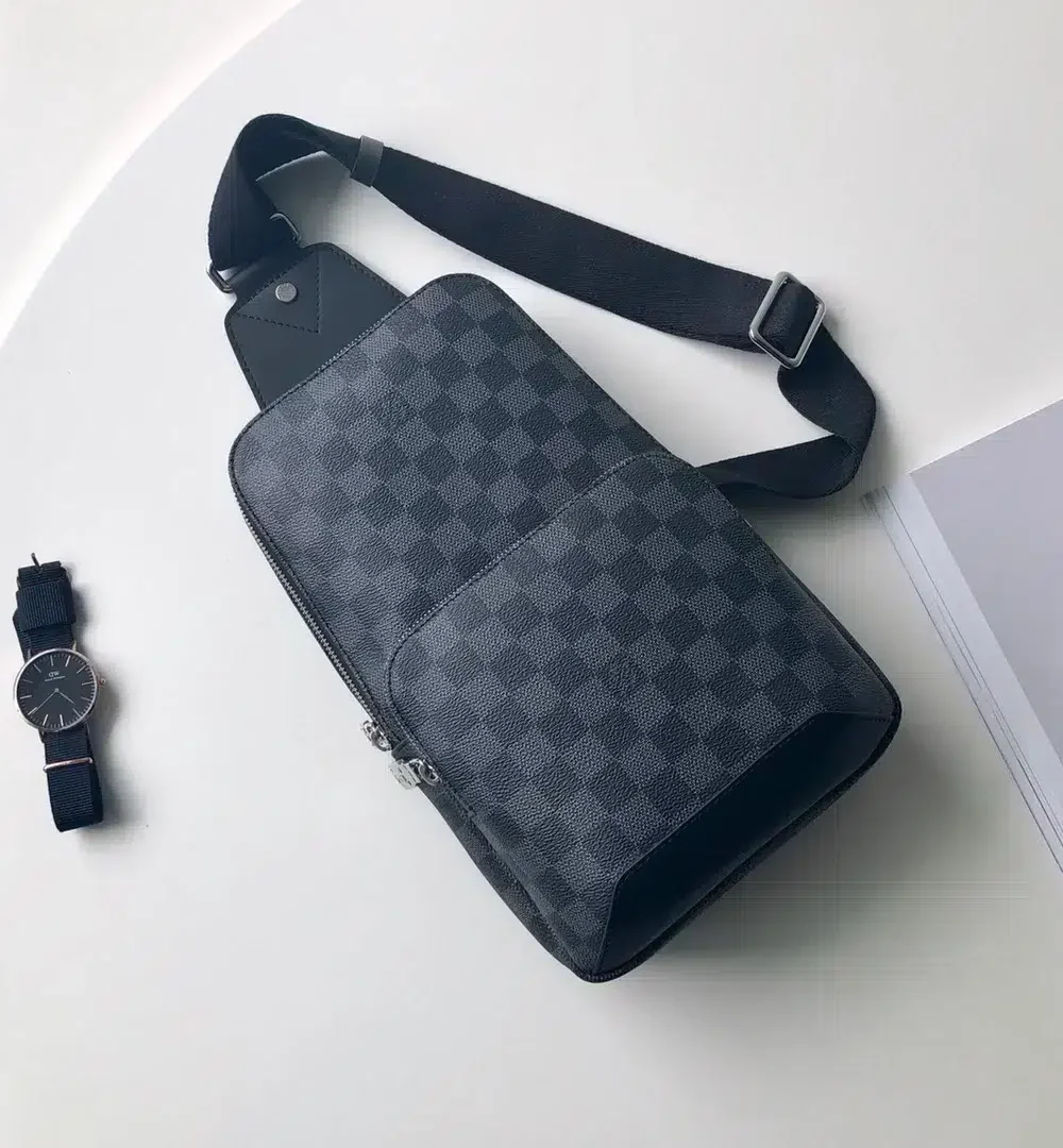 1:1 Replica Louis Vuitton LV Avenue Slingbag NM Damier Graphite Canvas Spring/Summer Collection Black Bag M41719 - 32cm