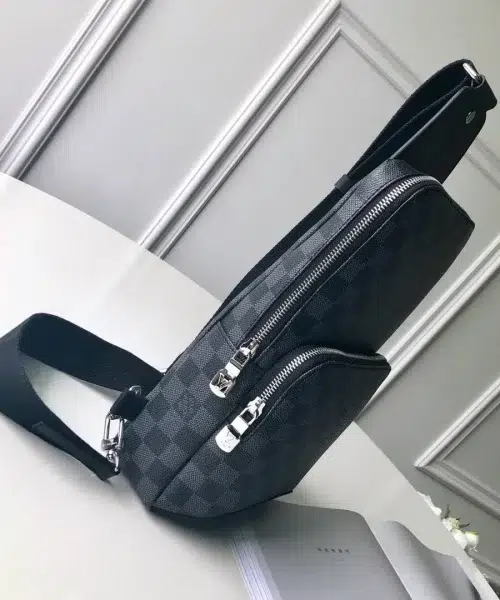 1:1 Replica Louis Vuitton LV Avenue Slingbag NM Damier Graphite Canvas Spring/Summer Collection Black Bag M41719 - 32cm