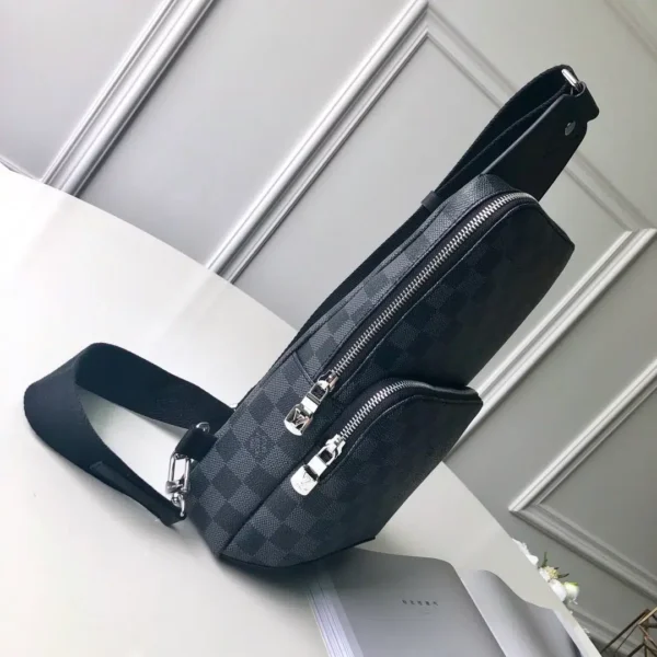 1:1 Replica Louis Vuitton LV Avenue Slingbag NM Damier Graphite Canvas Spring/Summer Collection Black Bag M41719 - 32cm
