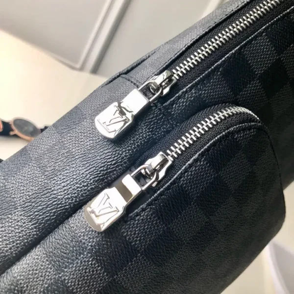 1:1 Replica Louis Vuitton LV Avenue Slingbag NM Damier Graphite Canvas Spring/Summer Collection Black Bag M41719 - 32cm