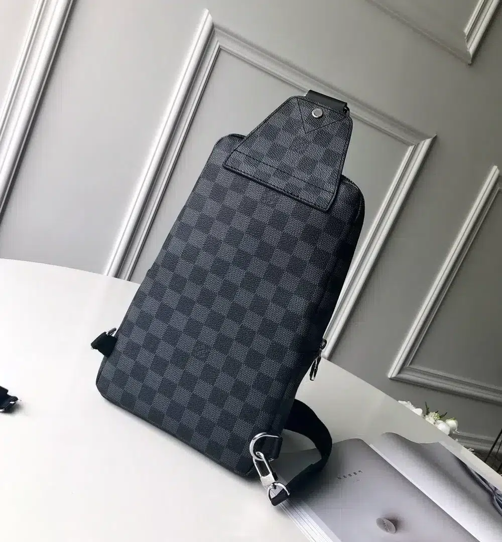 1:1 Replica Louis Vuitton LV Avenue Slingbag NM Damier Graphite Canvas Spring/Summer Collection Black Bag M41719 - 32cm
