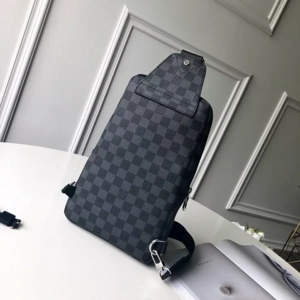 1:1 Replica Louis Vuitton LV Avenue Slingbag NM Damier Graphite Canvas Spring/Summer Collection Black Bag M41719 - 32cm
