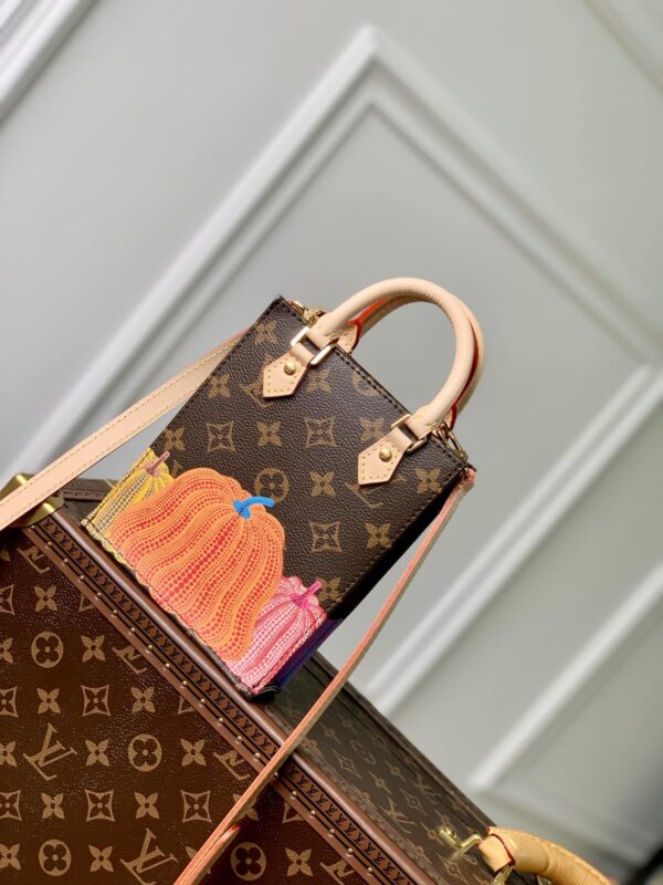 1:1 Replica Louis Vuitton LV LV x YK Petit Sac Plat Captivating Bag For Women M82112 - 5.5n/ 14cm