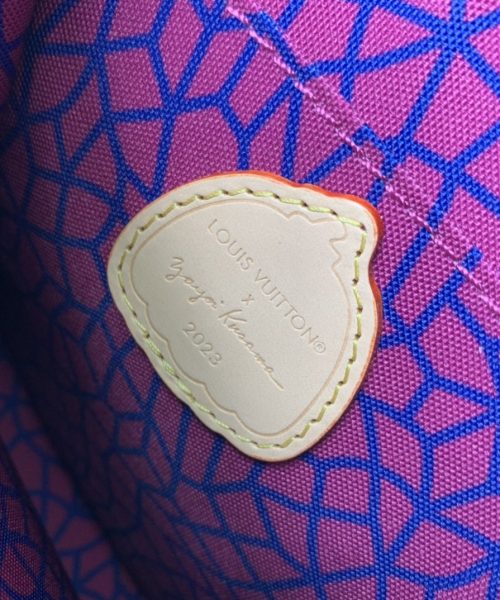 1:1 Replica Louis Vuitton LV LV x YK Petit Sac Plat Captivating Bag For Women M82112 - 5.5n/ 14cm
