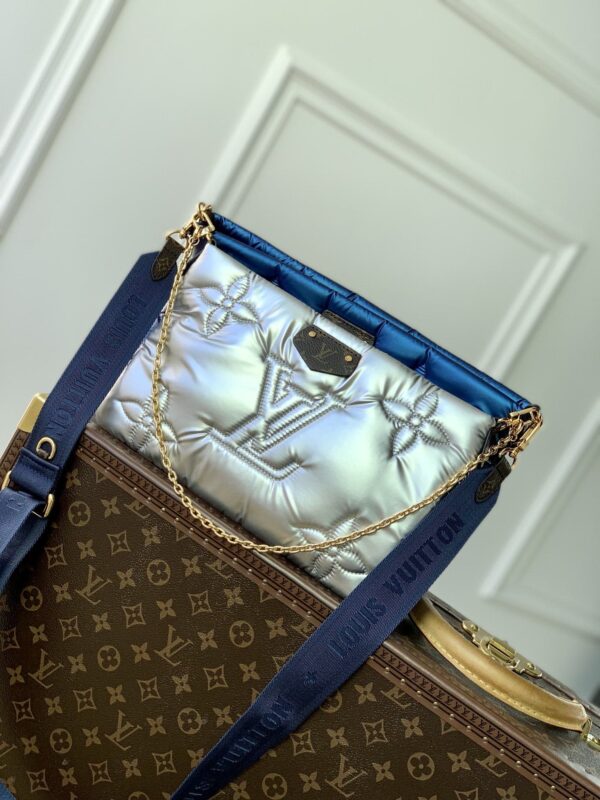 1:1 Replica Louis Vuitton LV Maxi Multi Pochette Accessoires Sliver/ Light Pink Unique Bag For Women‎ 13.4n/34cm M21057