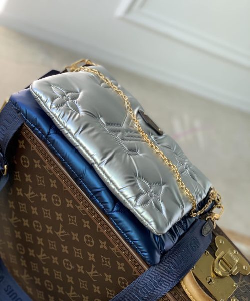 1:1 Replica Louis Vuitton LV Maxi Multi Pochette Accessoires Sliver/ Light Pink Unique Bag For Women‎ 13.4n/34cm M21057
