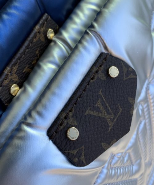 1:1 Replica Louis Vuitton LV Maxi Multi Pochette Accessoires Sliver/ Light Pink Unique Bag For Women‎ 13.4n/34cm M21057