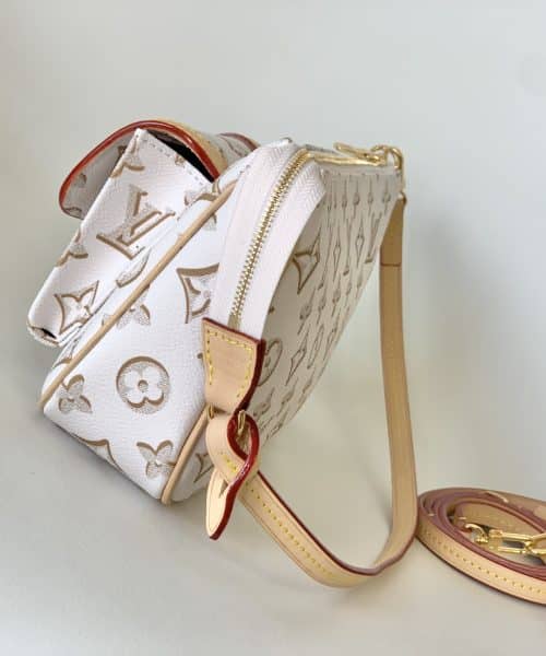 1:1 Replica Louis Vuitton LV Maxi Pochette Accessoires Pink/White Remarkable Bag For Women‎ M46161 - 8.3in/ 21cm