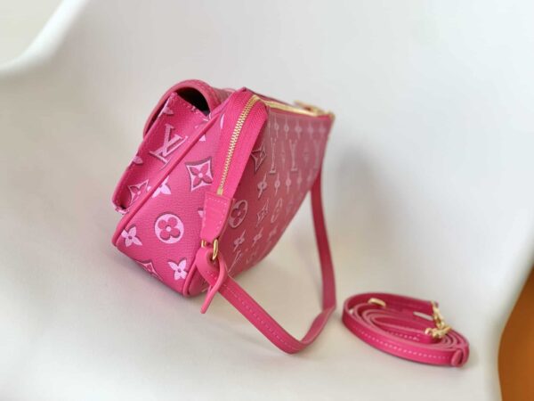 1:1 Replica Louis Vuitton LV Maxi Pochette Accessoires Pink/White Remarkable Bag For Women‎ M46161 - 8.3in/ 21cm