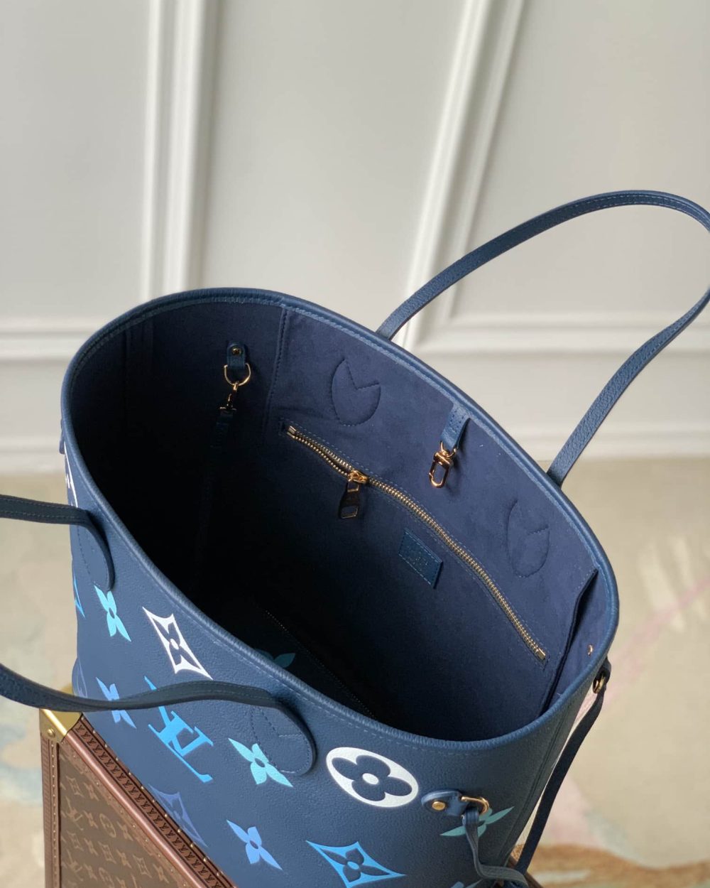 1:1 Replica Louis Vuitton LV Neverfull MM Monogram Empreinte Gradient Blue Luxury Women Bag M46514 - 30.9cm/ 12.2in