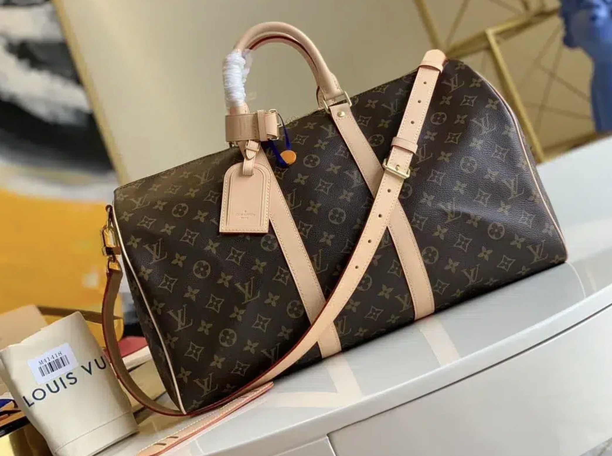 1:1 Replica Louis Vuitton LV Keepall Bandouliere 45 Monogram Canvas Luxury Bag For Women M41418 - 17.7in/45cm 1 1:1 Replica Louis Vuitton LV Keepall Bandouliere 45 Monogram Canvas Luxury Bag For Women M41418 - 17.7in/45cm