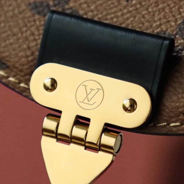 1:1 Replica Louis Vuitton LV Tilsitt Monogram Light Brown M46548 Luxurious Bag  For Women 9.5in/24cm