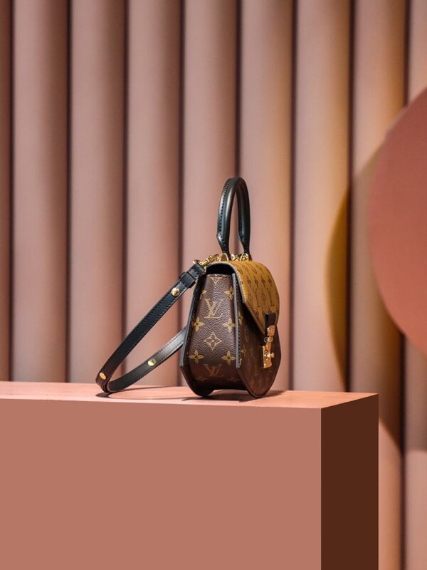 1:1 Replica Louis Vuitton LV Tilsitt Monogram Light Brown M46548 Luxurious Bag  For Women 9.5in/24cm