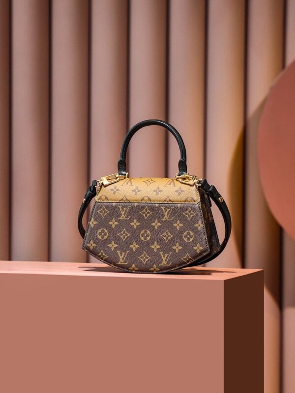 1:1 Replica Louis Vuitton LV Tilsitt Monogram Light Brown M46548 Luxurious Bag  For Women 9.5in/24cm