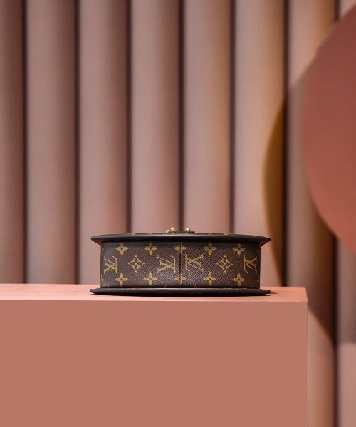1:1 Replica Louis Vuitton LV Tilsitt Monogram Light Brown M46548 Luxurious Bag  For Women 9.5in/24cm