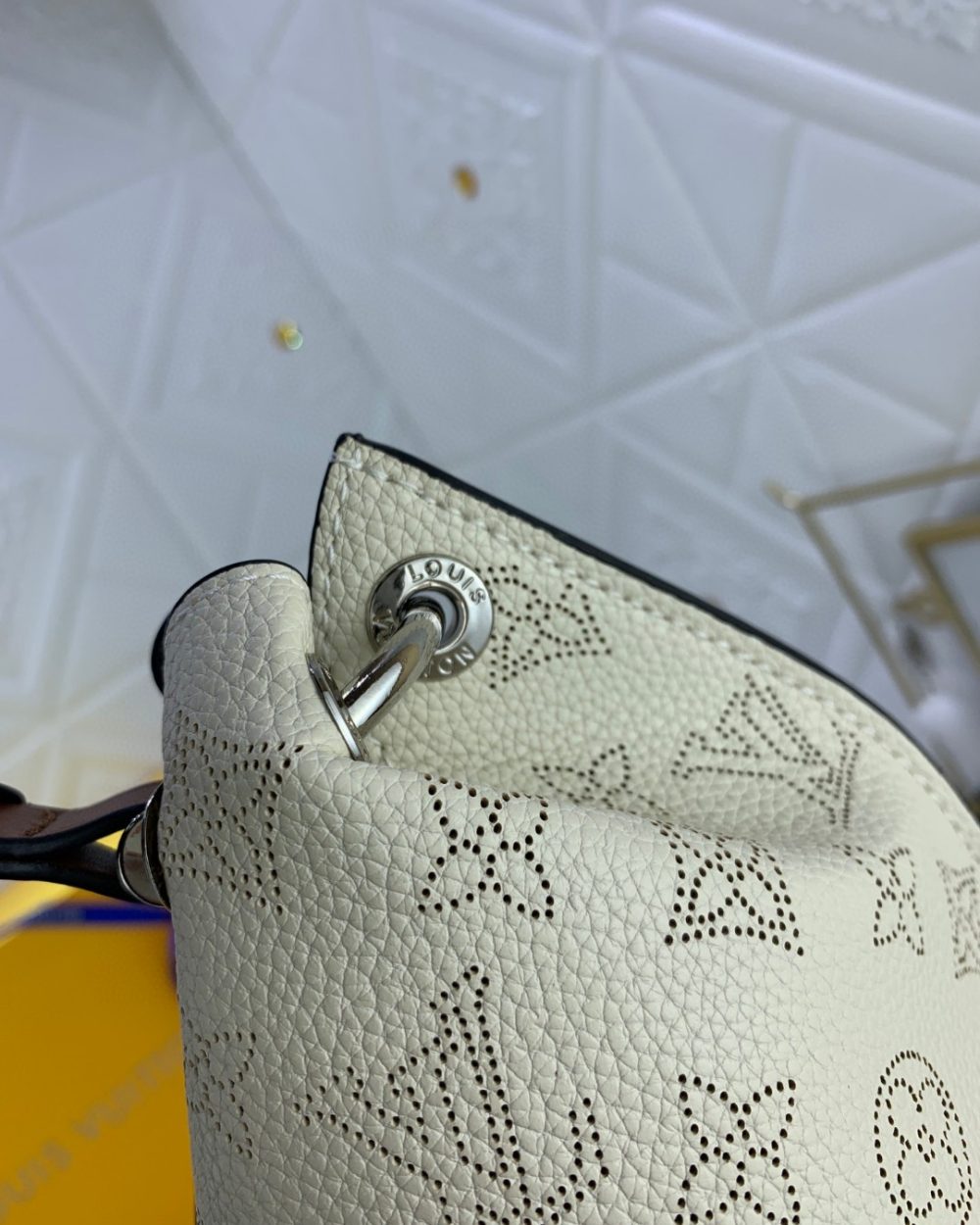 1:1 Replica Louis Vuitton LV Carmel Hobo Bag Ivory Luxurious Bag For Women - 13.8in/40cm