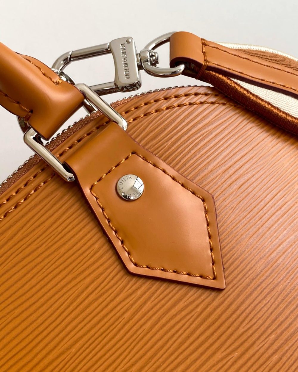 1:1 Replica Louis Vuitton LV Alma BB Epi Leather Black/ Exclusive Bag For Women M59217 - 9.2in/ 23.5cm