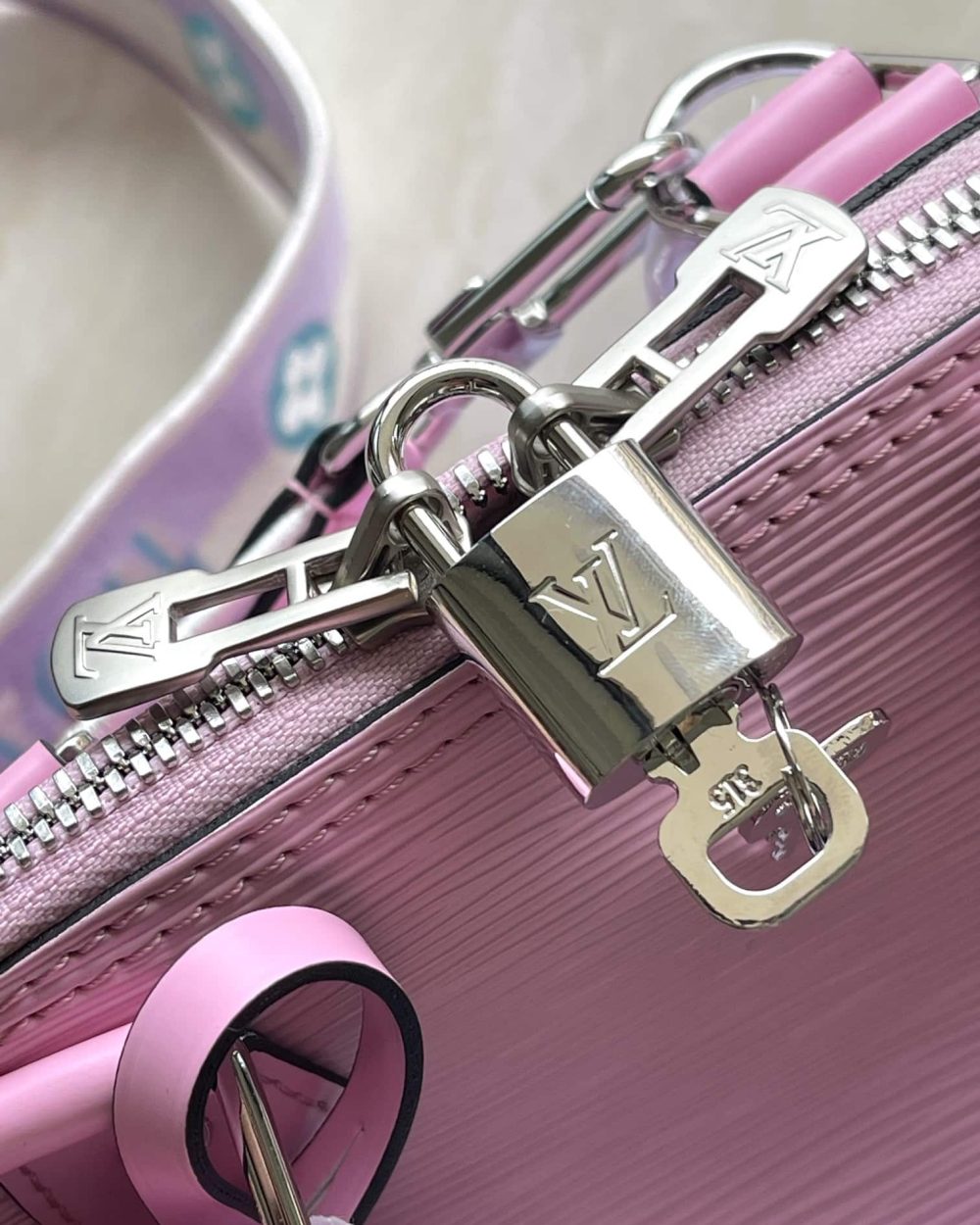 1:1 Replica Louis Vuitton LV Alma BB Epi Leather Black/ Exclusive Bag For Women M59217 - 9.2in/ 23.5cm