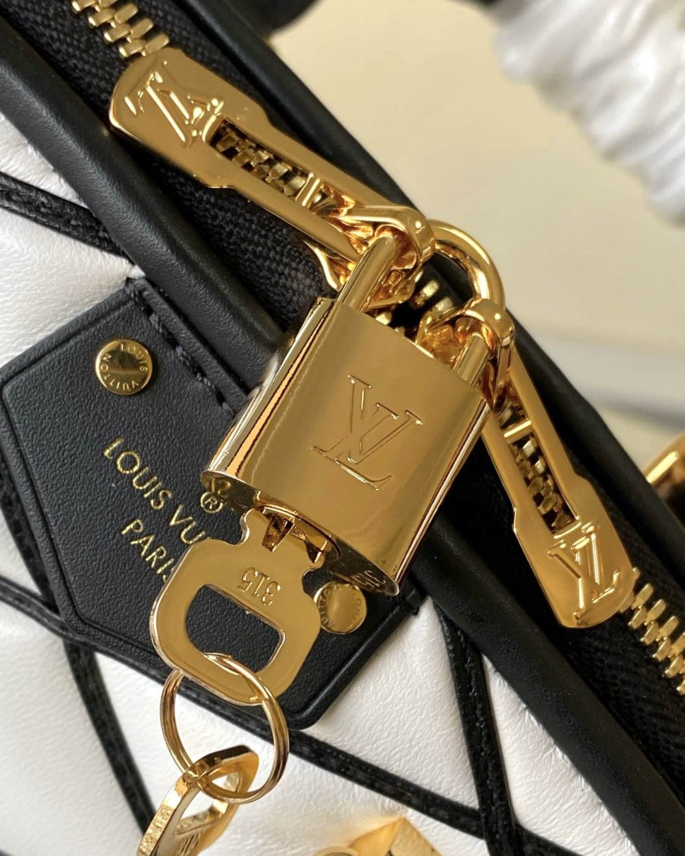 1:1 Replica Louis Vuitton LV Alma BB Malletage Leather Exclusive Bag For Women M23761 - 9.2in/ 23.5cm