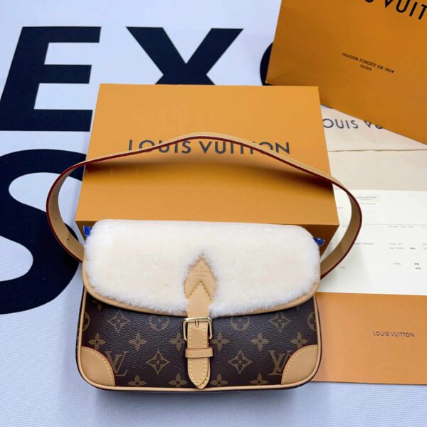 1:1 Replica Louis Vuitton LV Diane Bag Brown Luxury Bag For Women M46317 - 9.4in/24cm