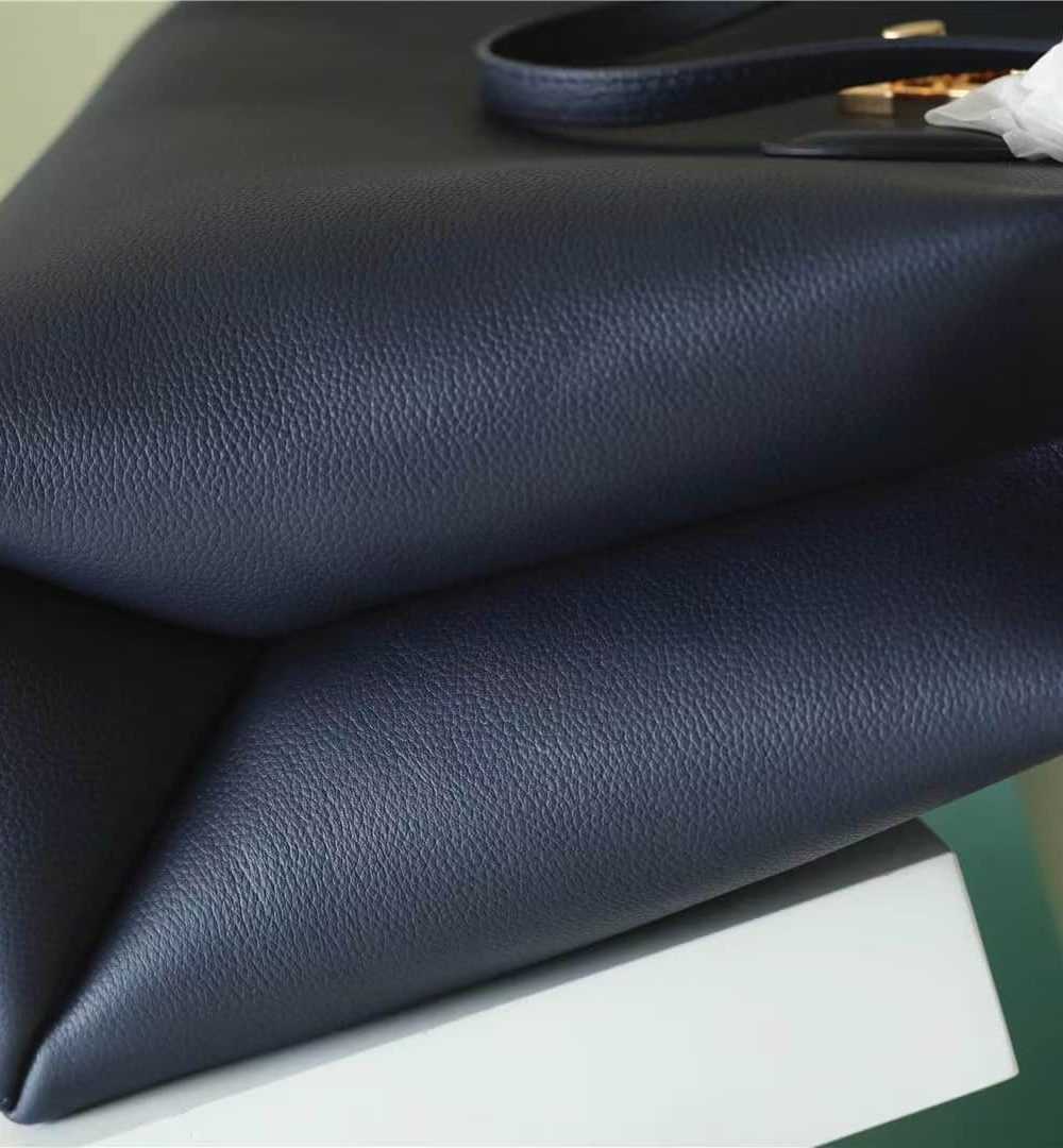 1:1 Replica Louis Vuitton LV LockMe Shopper Navy Luxury Bag For Women M20984 - 14.9in/38cm