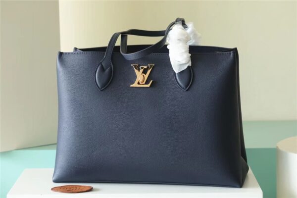 1:1 Replica Louis Vuitton LV LockMe Shopper Navy Luxury Bag For Women M20984 - 14.9in/38cm