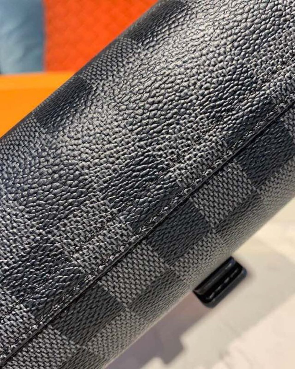 1:1 Replica Louis Vuitton LV 3 Watch Case Damier Graphite Canvas Unique Bag For Men N41137 - 7.9in/20cm