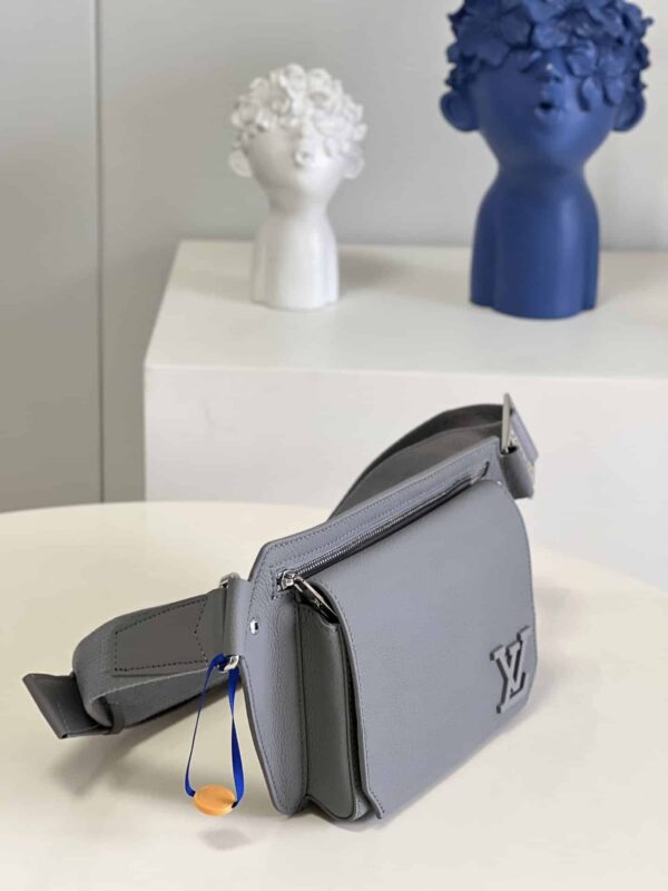 1:1 Replica Louis Vuitton LV Aerogram Slingbag Grey Unique Bag For Men M59625 - 30cm/ 11.8in