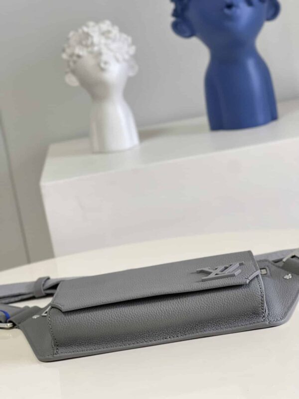 1:1 Replica Louis Vuitton LV Aerogram Slingbag Grey Unique Bag For Men M59625 - 30cm/ 11.8in