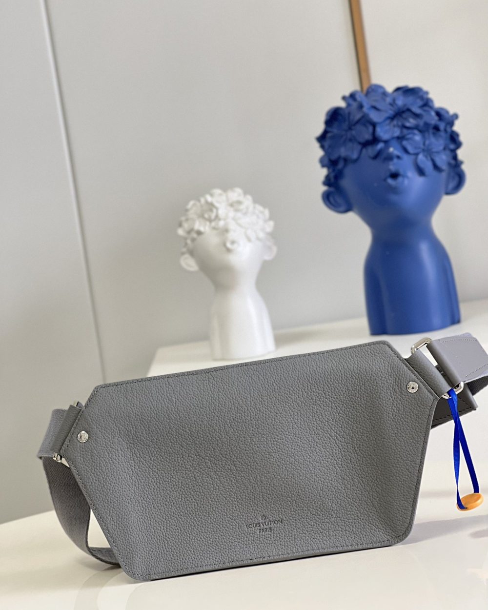 1:1 Replica Louis Vuitton LV Aerogram Slingbag Grey Unique Bag For Men M59625 - 30cm/ 11.8in