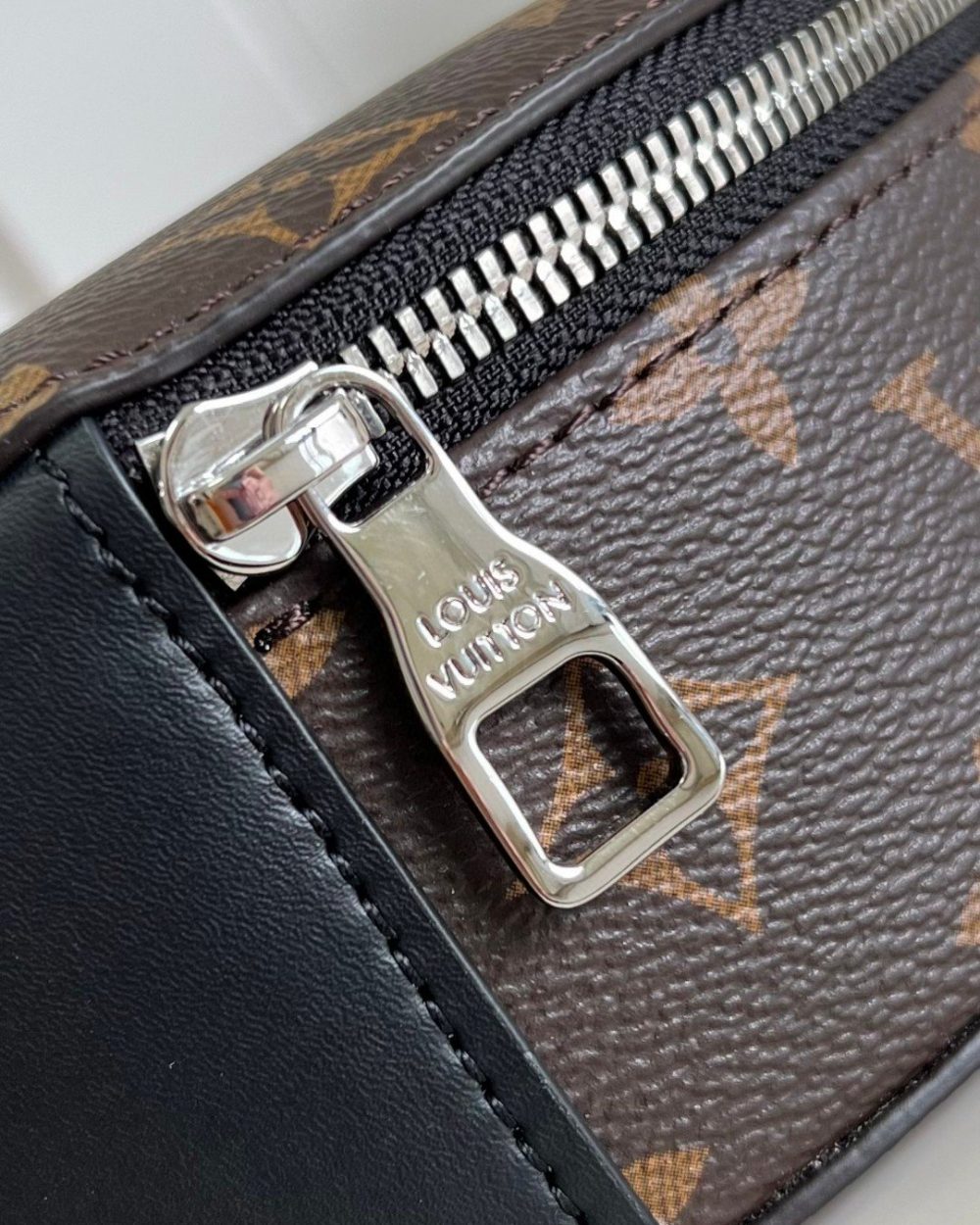 1:1 Replica Louis Vuitton LV Audio Case Brown Luxury Bag For Women M46273 - 7.9in/23cm