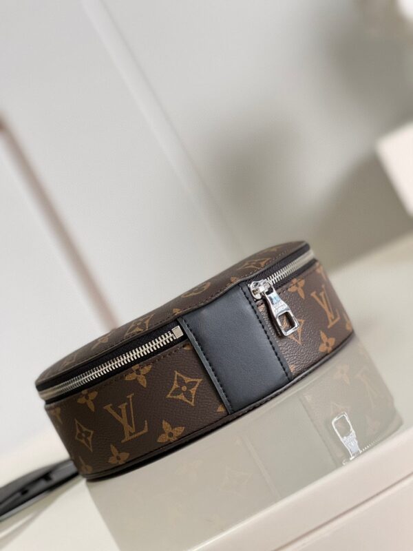 1:1 Replica Louis Vuitton LV Audio Case Brown Luxury Bag For Women M46273 - 7.9in/23cm