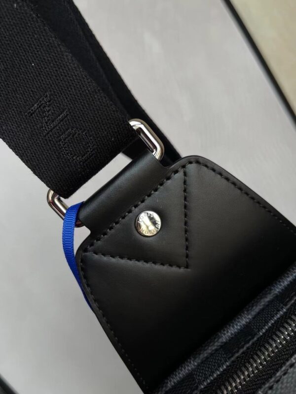 1:1 Replica Louis Vuitton LV Avenue Sling Bag Damier Graphite Unique Bag For Men N452877 - 12.2in/31cm