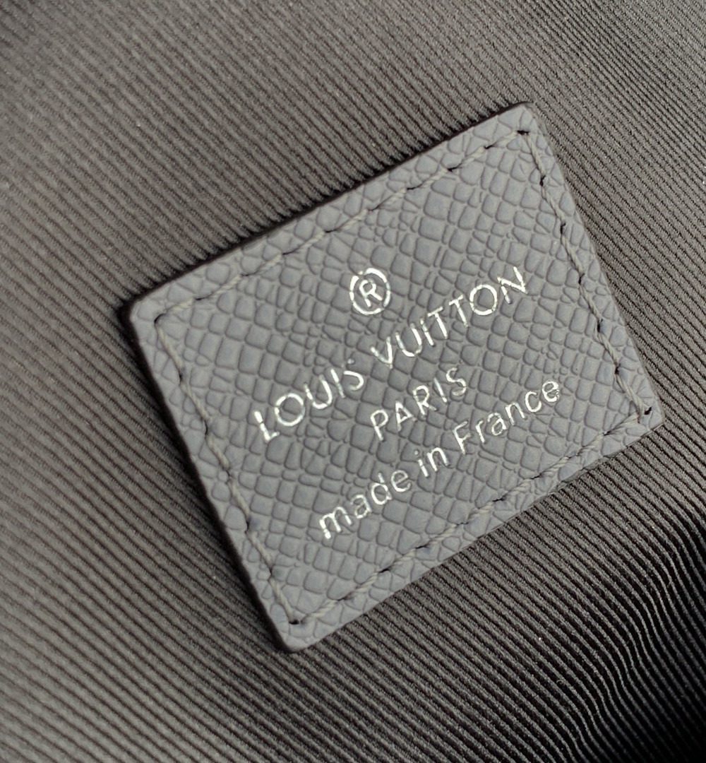 1:1 Replica Louis Vuitton LV Avenue Slingbag NM Taiga Grey Unique Bag For Men M30801 - 12.2in/31cm