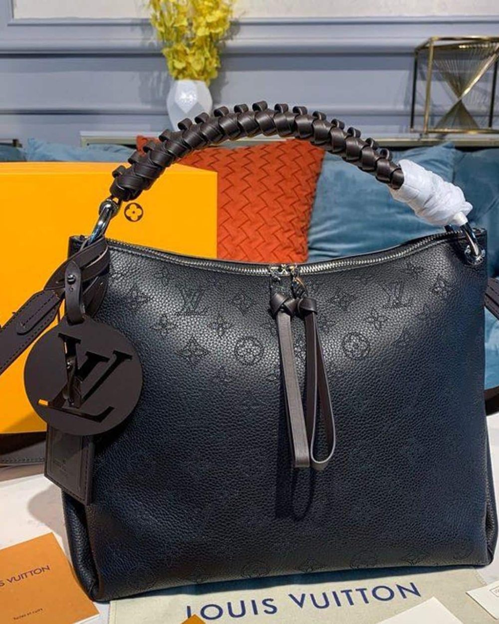 1:1 Replica Louis Vuitton LV Beaubourg Hobo MM Black Luxury Bag For Women M56073 - 12.6in/32cm