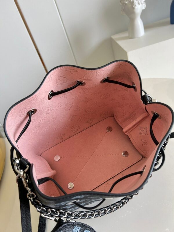 1:1 Replica Louis Vuitton LV Bella Mahina Bucket Bag Black Luxury Bag For Women M21096 - 8.7in/22cm