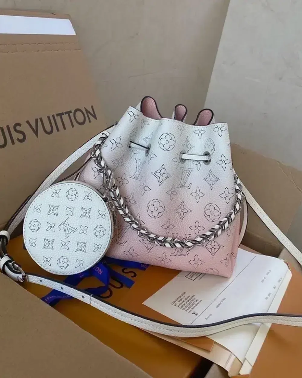louis-vuitton-bella-bucket-m57855