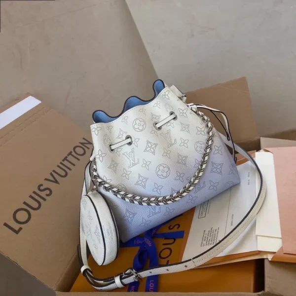 louis-vuitton-bella-bucket-m57856