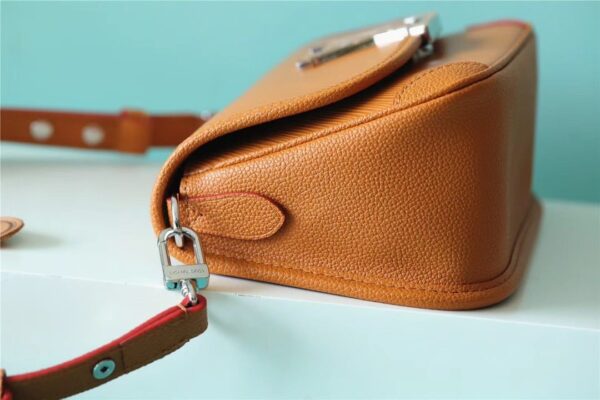 Replica Louis Vuitton LV Buci bag M59459 View 4