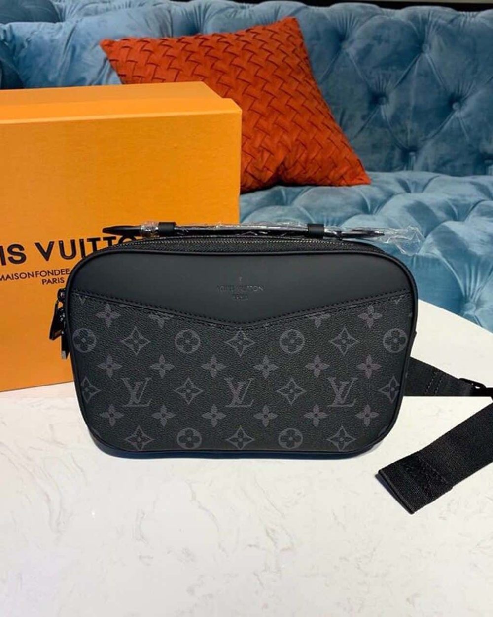 1:1 Replica Louis Vuitton LV Bumbag Monogram Eclipse Canvas Unique For Men M42906 - 11in/28cm