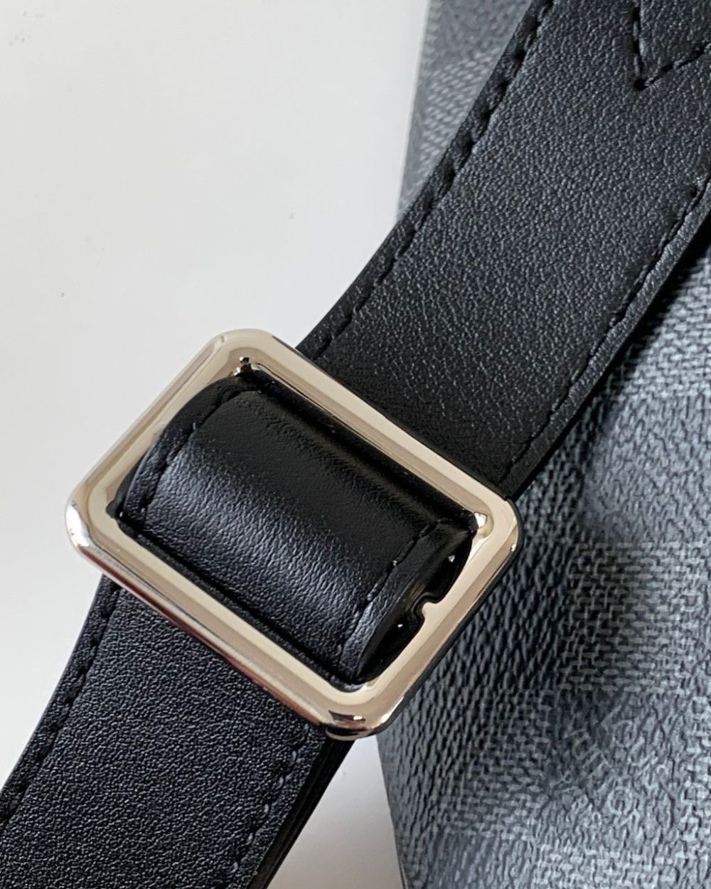 1:1 Replica Louis Vuitton LV Campus Bumbag Damier Graphite Canvas Unique Bag For Men N40362 - 10.2in