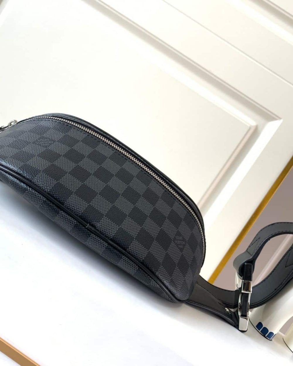1:1 Replica Louis Vuitton LV Campus Bumbag Damier Graphite Canvas Unique Bag For Men N40362 - 10.2in