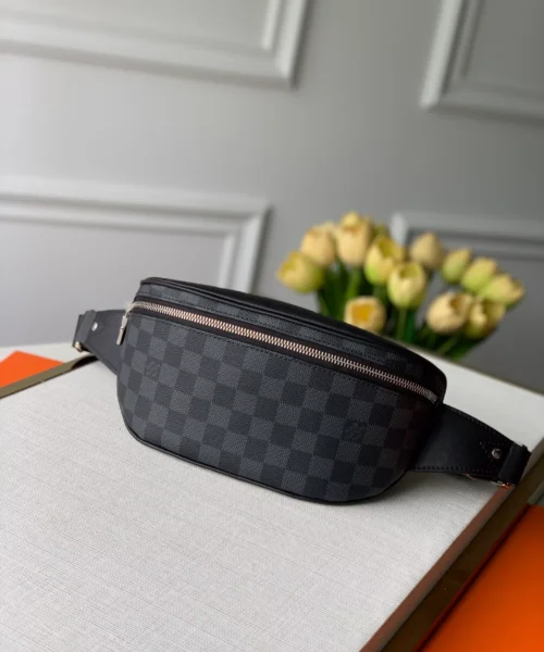 louis-vuitton-campus-bumbag-n40362