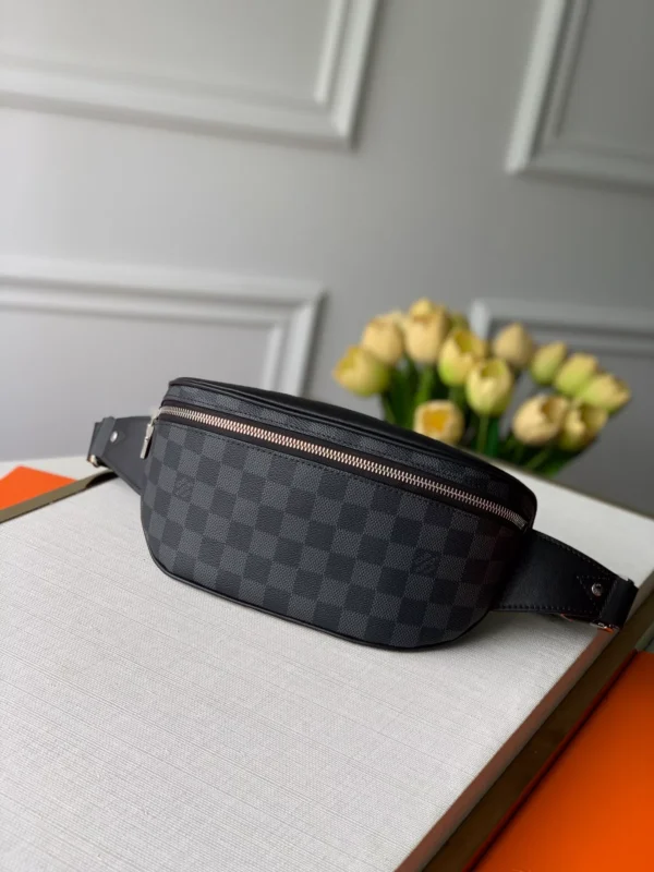 louis-vuitton-campus-bumbag-n40362
