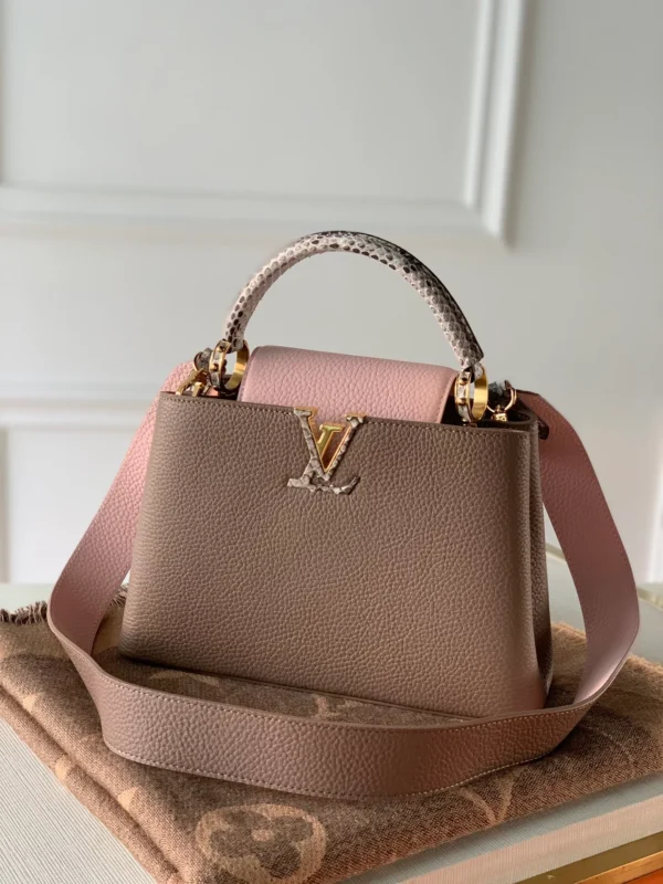 louis-vuitton-capucines-bb-m57539